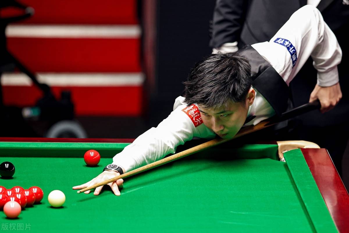 场上展开了 场上展开了